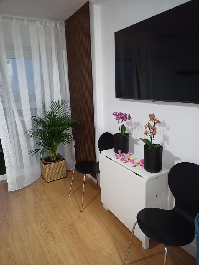 Sweet Home Benalmadena, Estudio Con Vistas Al Mar Y Excelente Conexion Wifi, Para No Fumadores, Con Piscinas, Sea Views, With Swimming Pools, Completely Renovated, Ideal For Older People, Bright With Morning Sun, No Smoking 外观 照片